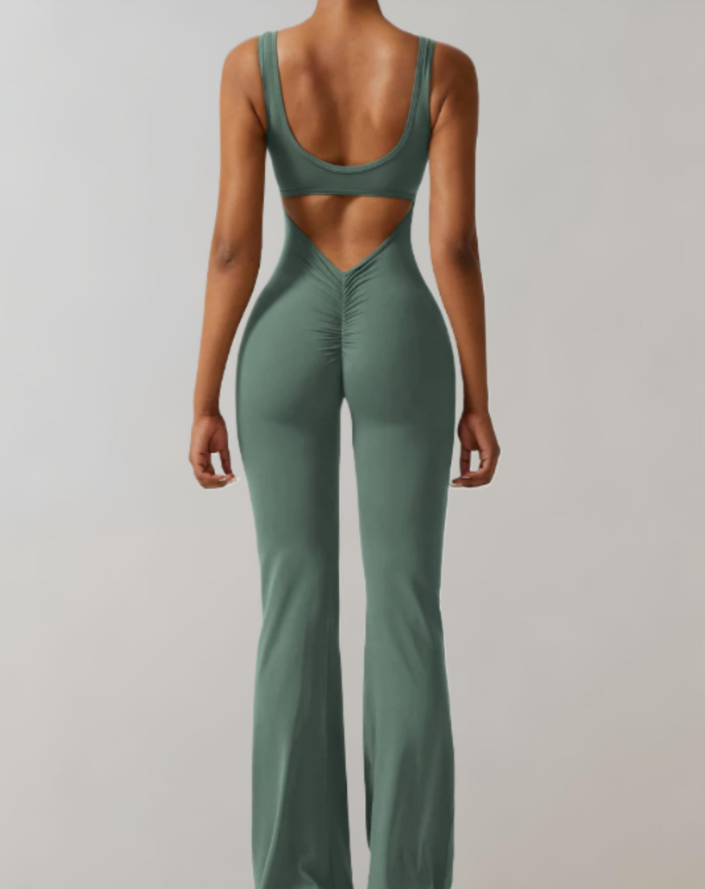 Jumpsuit met mouwloze en rugloze details